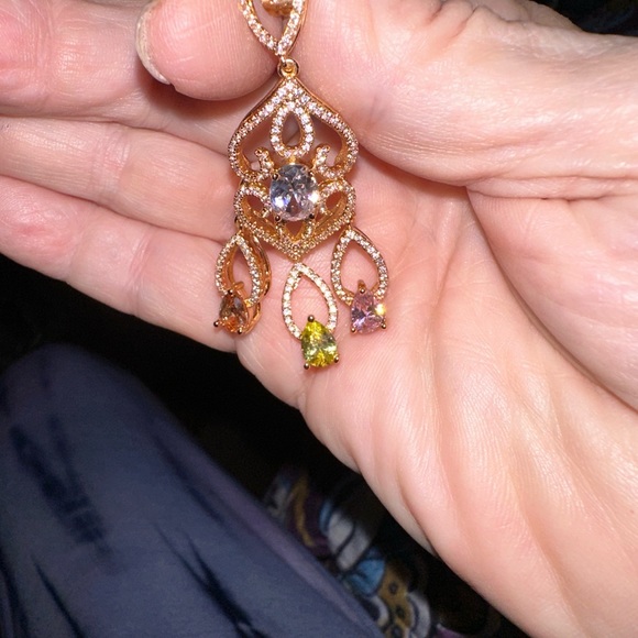 XIUPING EARRINGS MOISSANITE STONES ON POSTS BRAND NEW! - Picture 2 of 3